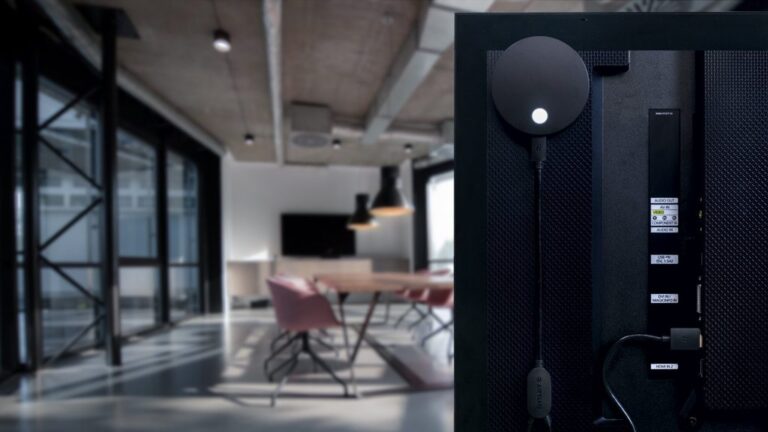 Airtame-2-Product-Shot-web-1024x576